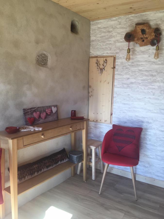 Bed and Breakfast La Gravinette Cruet Zewnętrze zdjęcie
